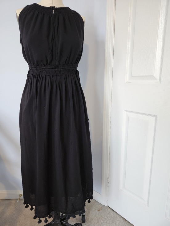 Club Monaco Dresses & Skirts - Club Monaco Black Elastic Midi Dres 00 size